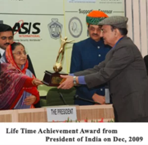 VijayShree Ramesh Madan receiving the lifetime achievement award from Hon'ble President of India 2009